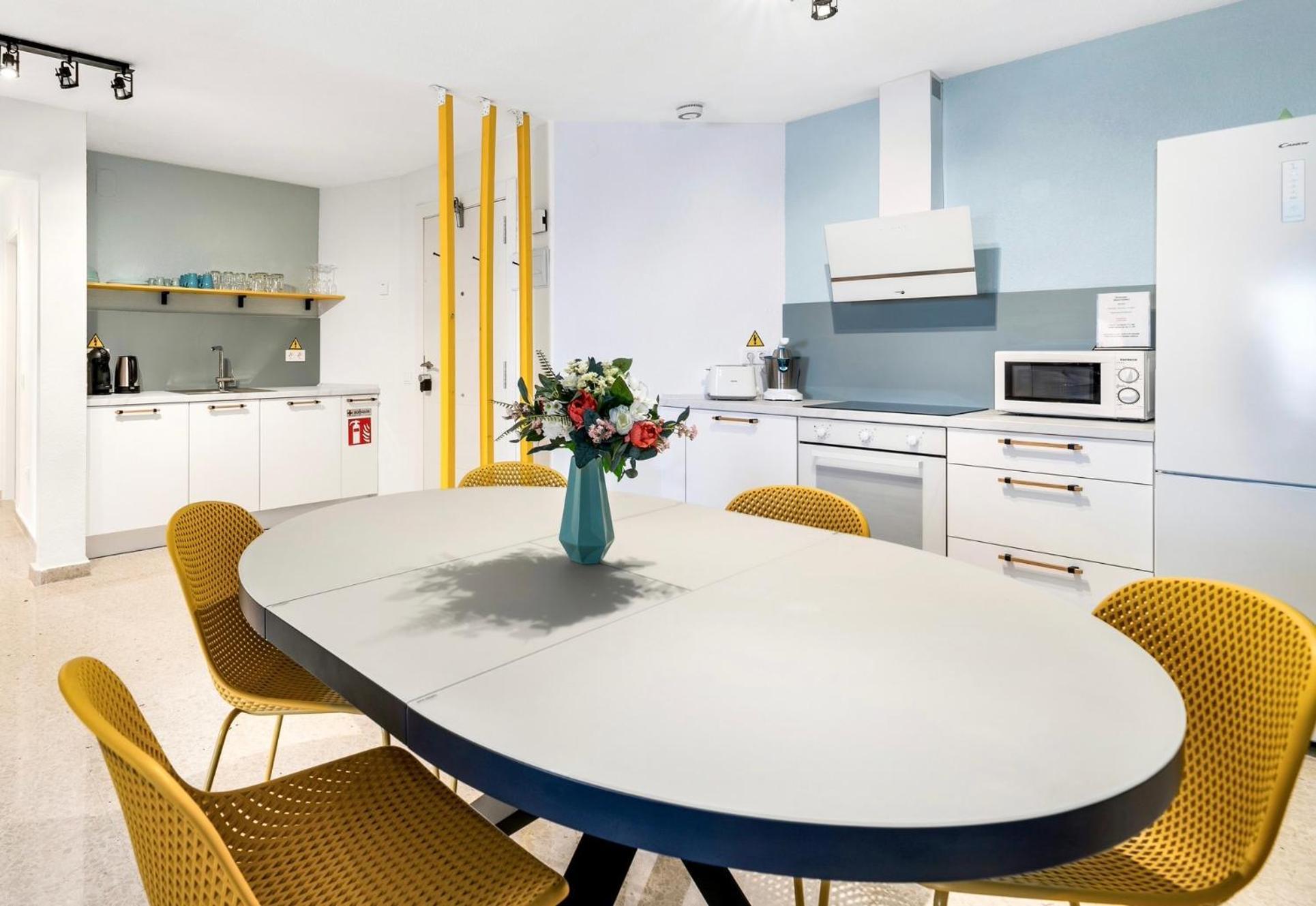 Apartment On The First Line Of The Sea With A View And Free Parking Marbellac Extérieur photo